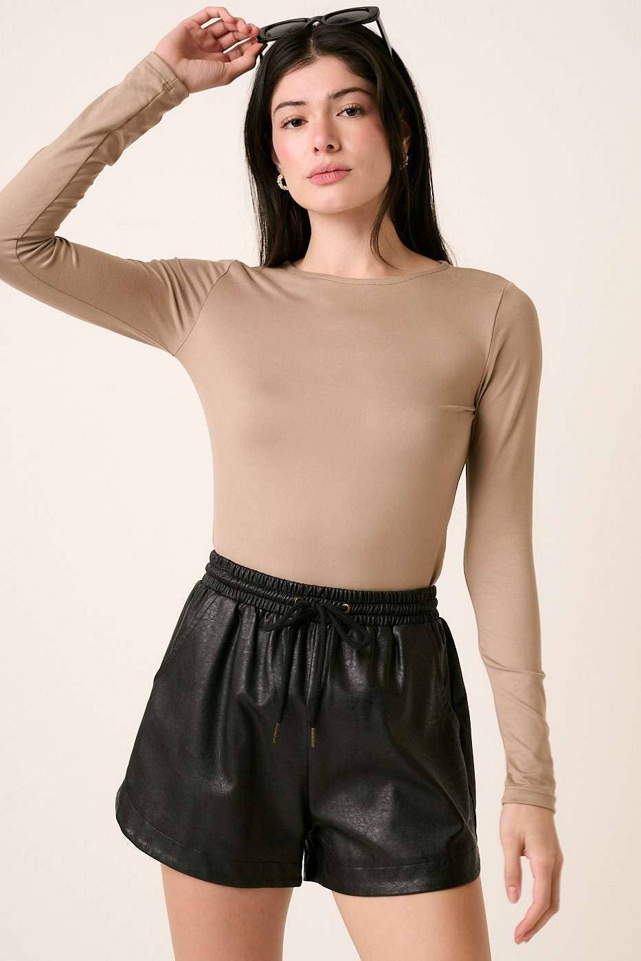 mittoshop - Vendita all'ingrosso Top in maglia - Donna - TOP IN MAGLIA A MANICHE LUNGHE CON SCOLLO TONDO DTY13