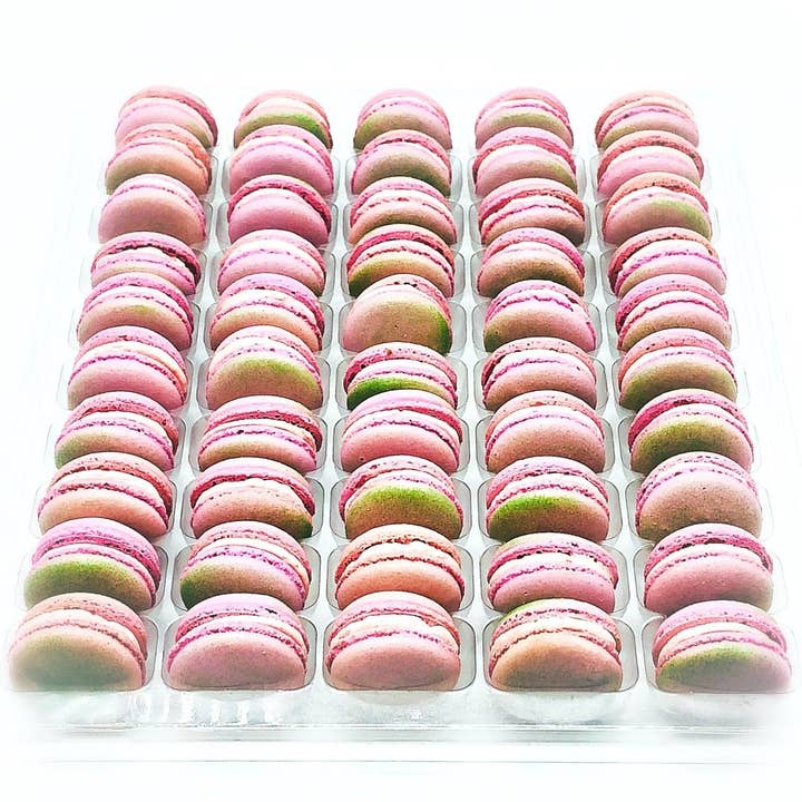 macaron centrale - Wholesale Cookie - 50 Pack Guava French Macaron Value Pack1