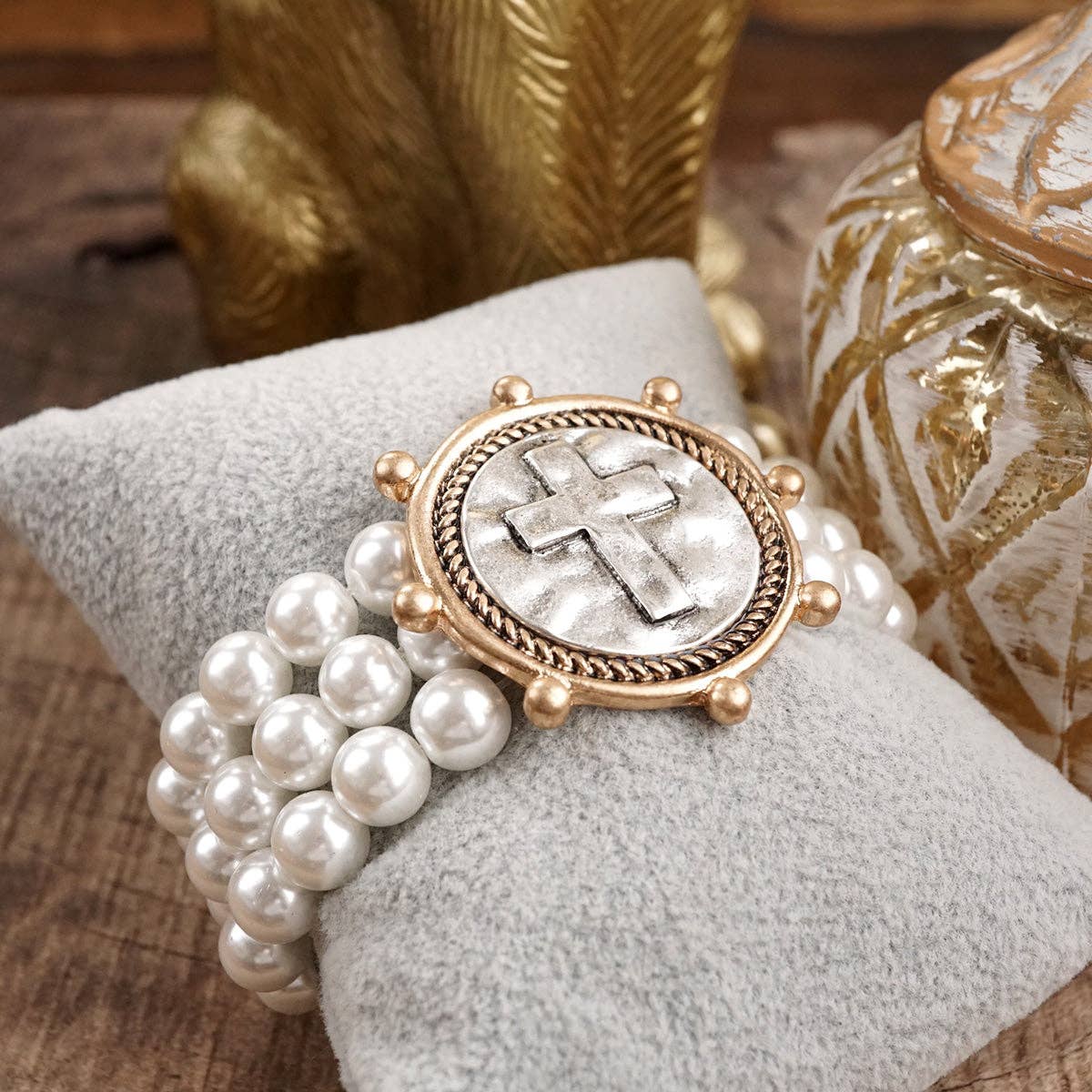 PennyLine inc - Vente Bracelet de perles - Gracebound – Bracelet d'Affirmation 3-en-1 avec Pièce Croisée & Perle Épaisse en Métaux Mixtes1