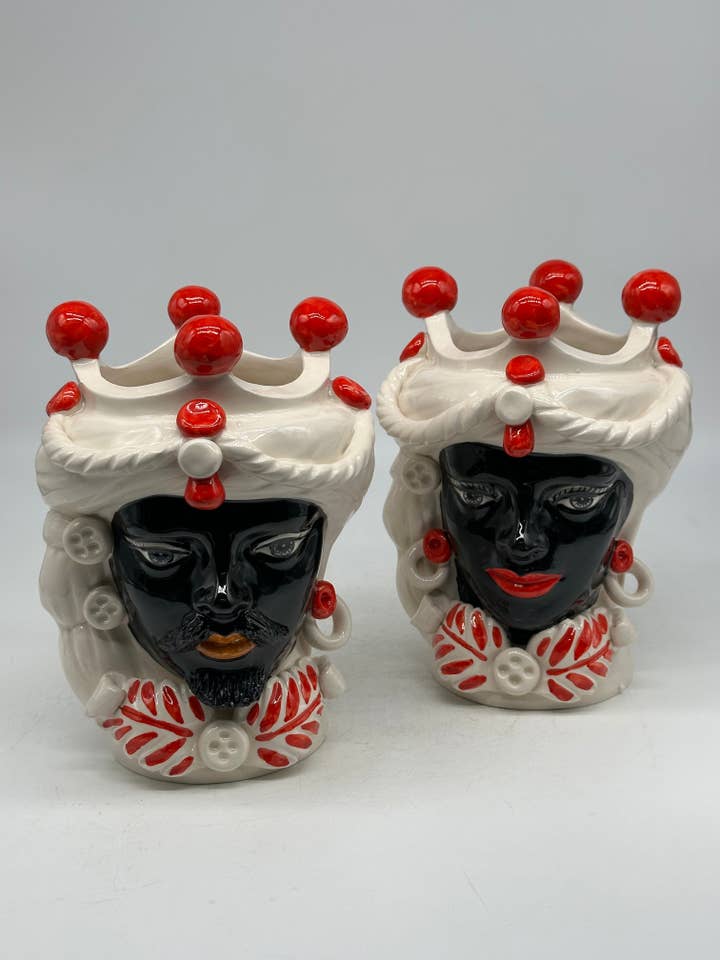 END OF SERIES - Pair of Classic Moor's Heads Caltagirone Ceramic H.20 L.14 Handcrafted White Red for wholesale by DD Ceramiche Siciliane