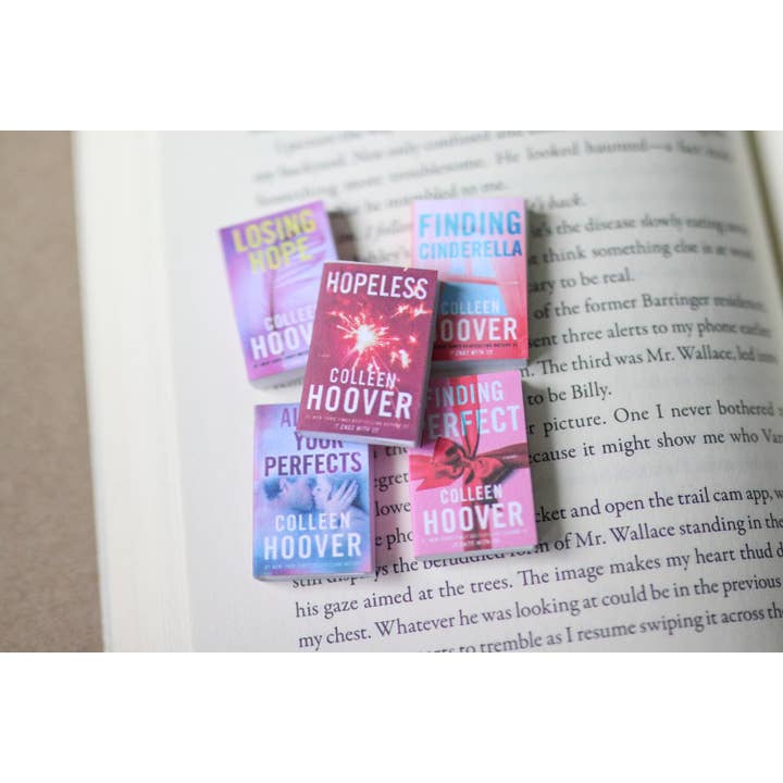 The Sticker Shop - Wholesale Decorative Figurine - Handmade MINI Hopeless Series Books (set of 5 mini books)1