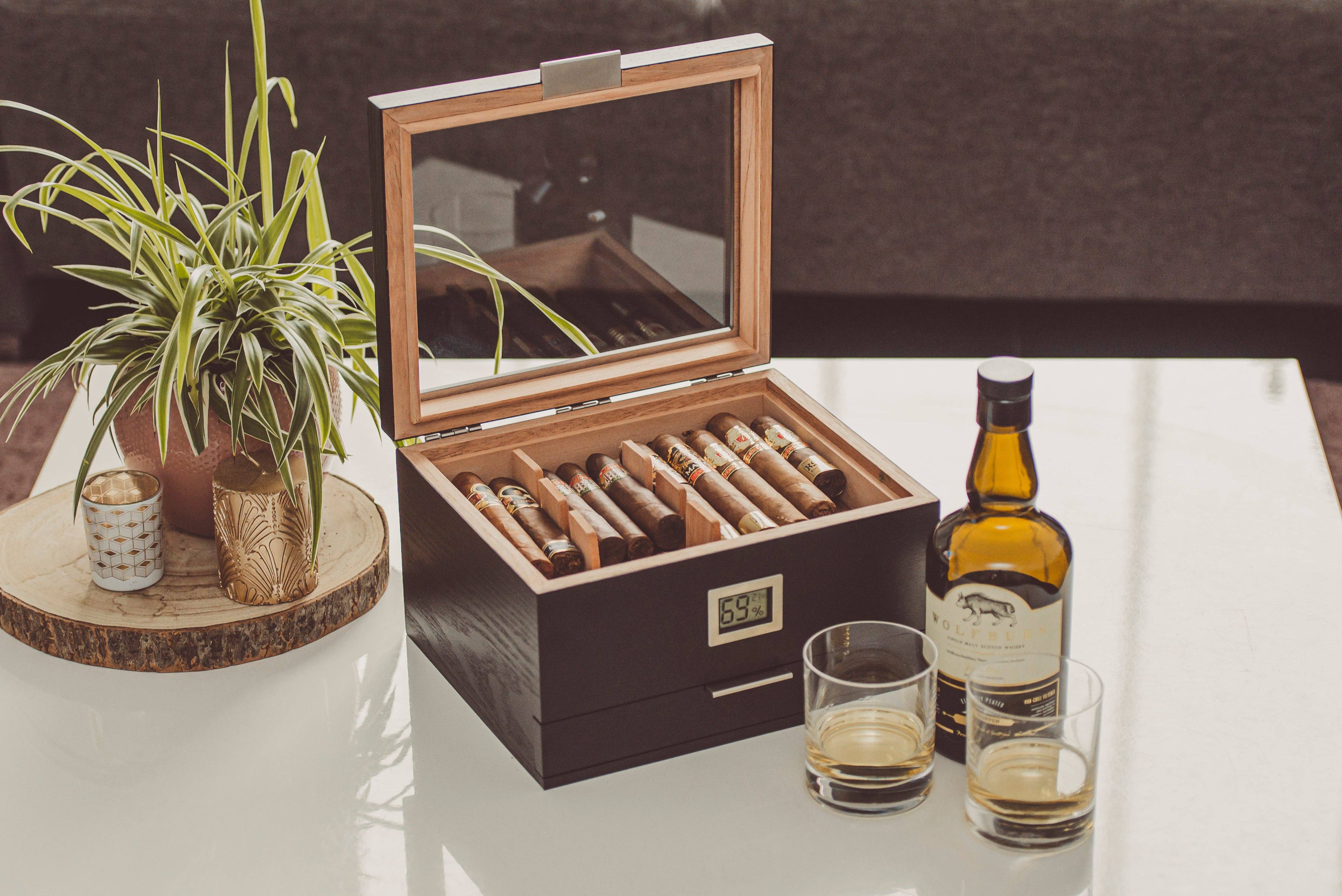 Case Elegance - Wholesale Humidor/Cigar Accessory - Mill Glass Top Humidor7