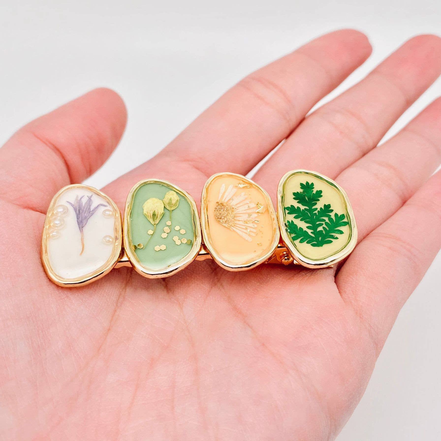 Mio Queena – Engroshandel Hårspænde - Dame – Ægte tørrede blomster hårclips - Mio Queena5