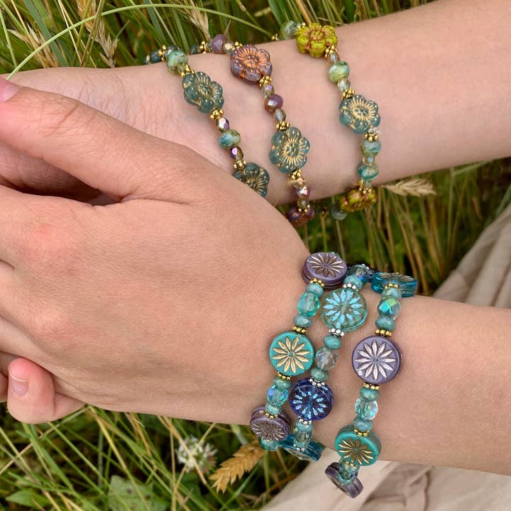 Marlene VanBeek Jewelry - Wholesale Jewelry Set - Flower Bracelet - 5 Color Set
