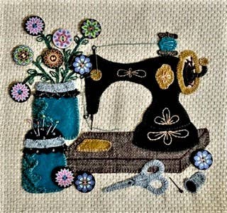 Traditional Primitives - Wholesale Craft Sewing Kit - Vintage Stitches -12" Wool Applique Pattern w/ Button Pack2