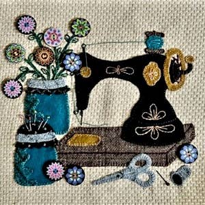 Traditional Primitives - Wholesale Craft Sewing Kit - Vintage Stitches -12" Wool Applique Pattern w/ Button Pack2