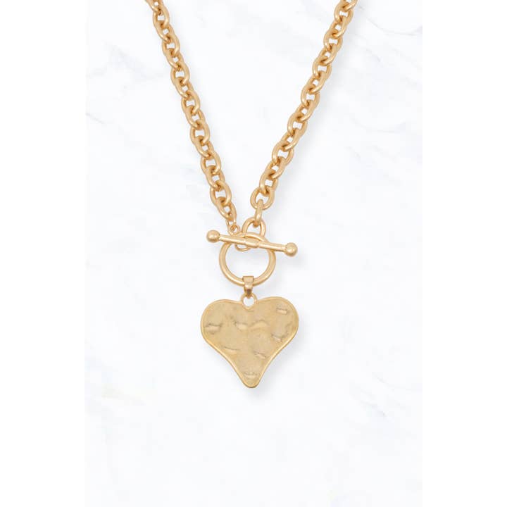 Suzie Q USA - Wholesale Pendant/Charm Necklace - Chunky Chain Necklace with Hammered Heart Pendant