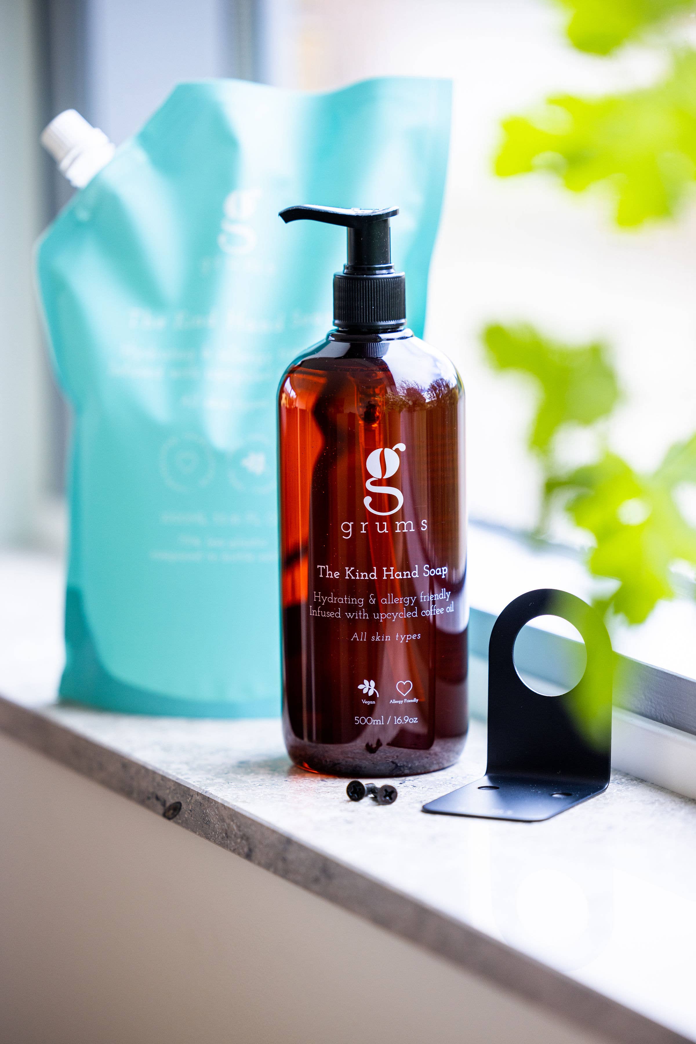 grums - Wholesale Soap Dispenser - The Kind Hand Soap - Wall mount2