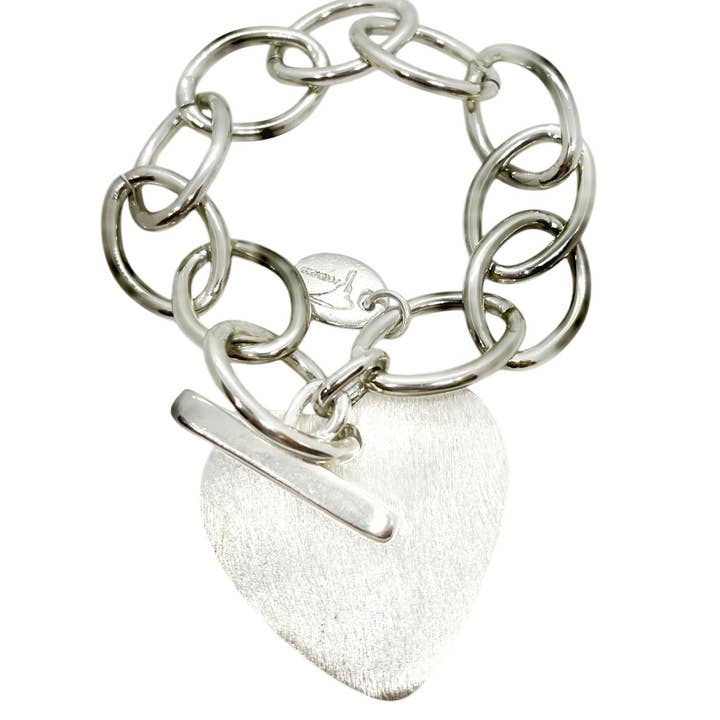 Heart Clasp Bracelet Lg and other Purchase Wholesale cierres pulseras. Free Returns & Net 60 Terms on Faire trending on Faire.