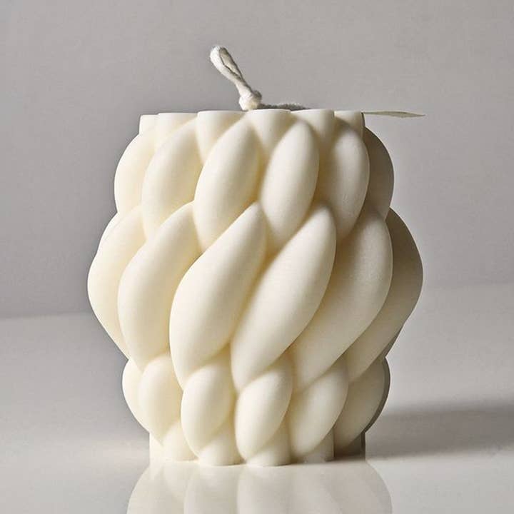 Candela in cera di soia media con treccia di corda per la vendita all'ingrosso da parte di Lucerna Candles US