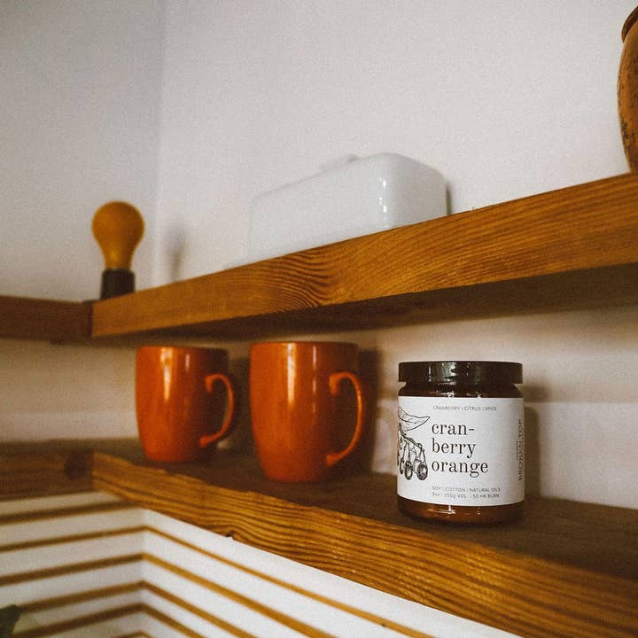 Broken Top Brands – wholesale Burkljus – Tranbär Apelsin 9oz Sojaljus4