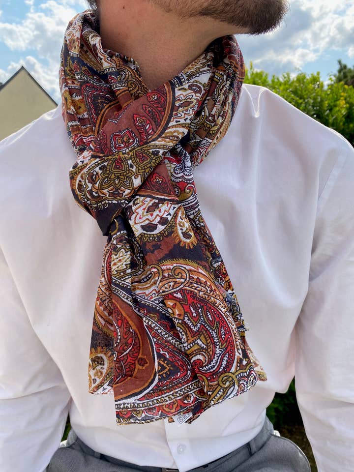100% Cotton Scarf for Men - Timeless Elegance for wholesale by Maison Unik Accessoires
