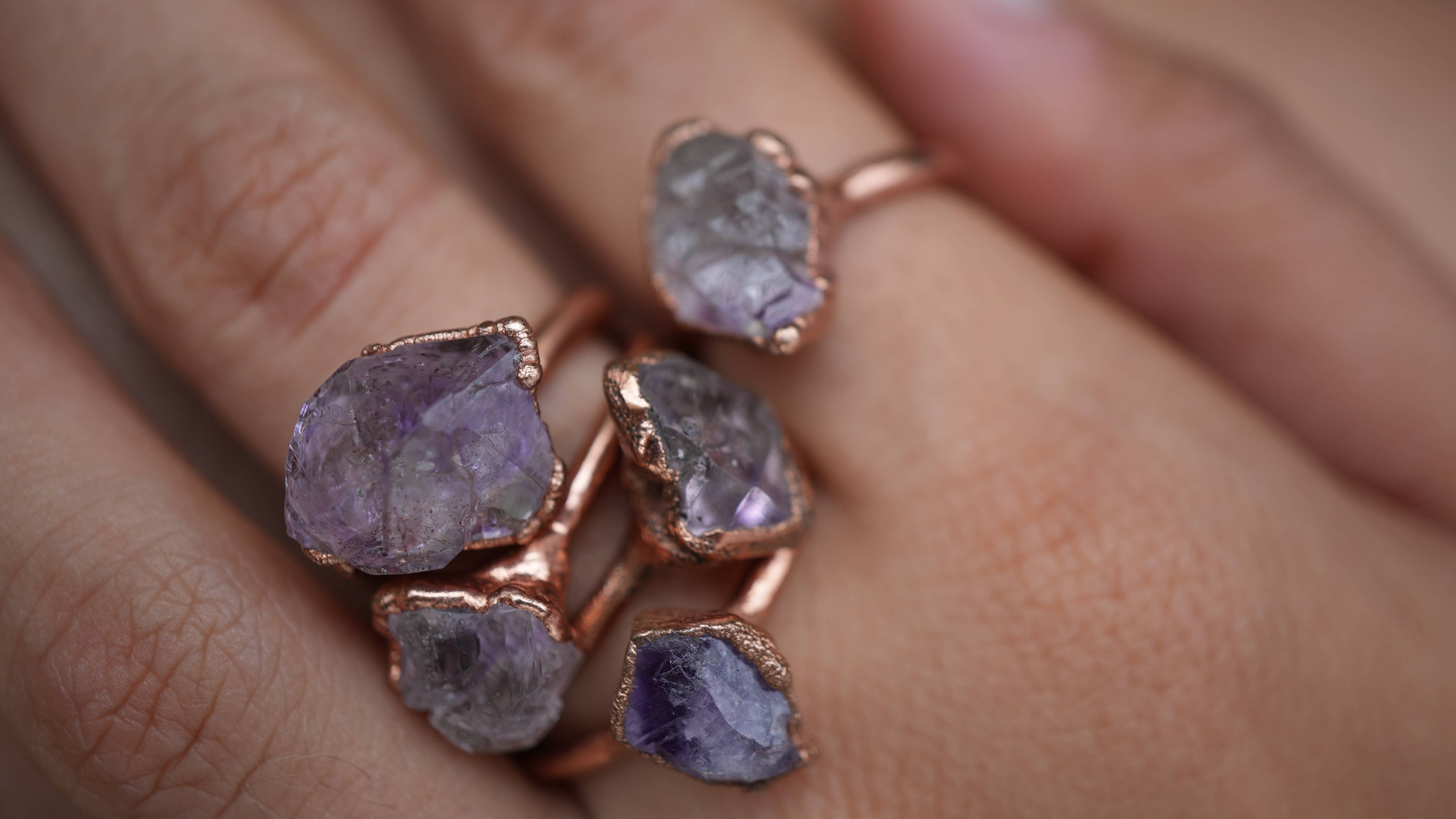 Daddy Daughter Jewelry – Großhandel Cocktail-/Statement-Ring – Roher Amethyst aus Mexiko || Geburtssteinring für Februar aus Kupfer9