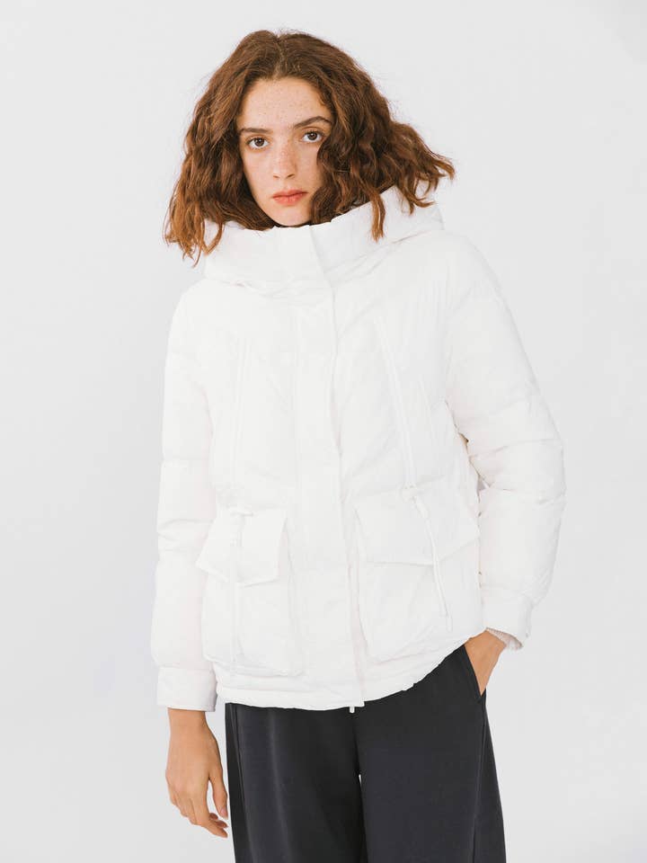 CUBIC – wholesale Dunjacka - Dam – Kort lös dunkappa med huva