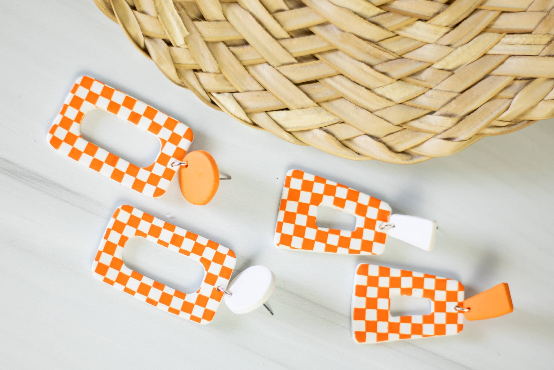 EJ Clay Co - Venta al por mayor Pendientes colgantes - Colección Orange & White Checkered - TN5