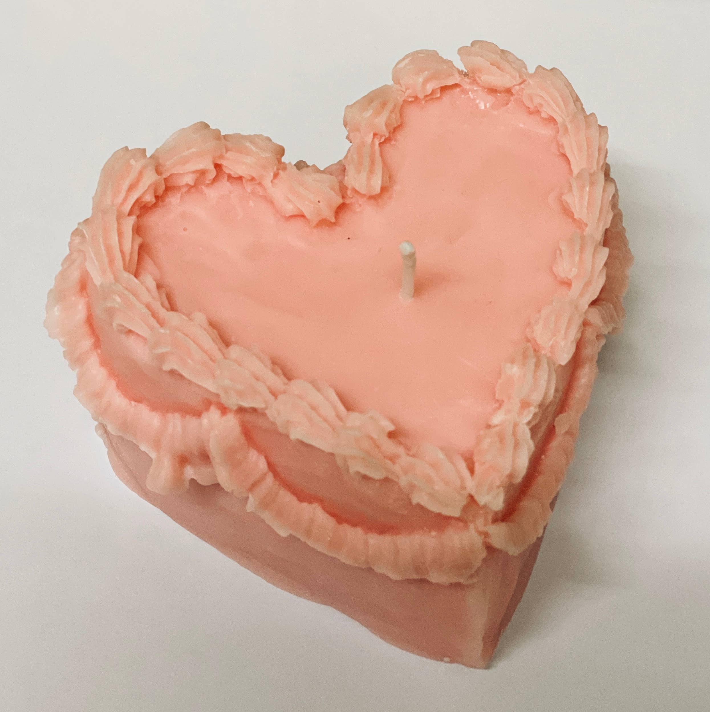 Interlude Candles – wholesale Novelty candle – Heart Cake Candle0