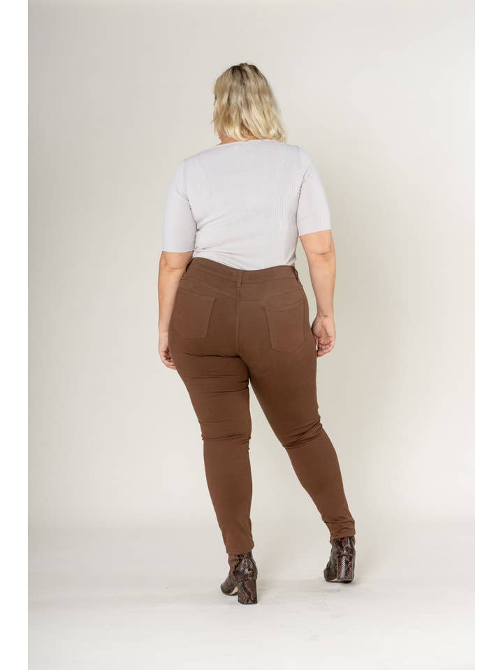 Nina Carter - Wholesale Fashion Leggings - Women's - Curve plus size stretch Legging/Jegging with Zip A00515