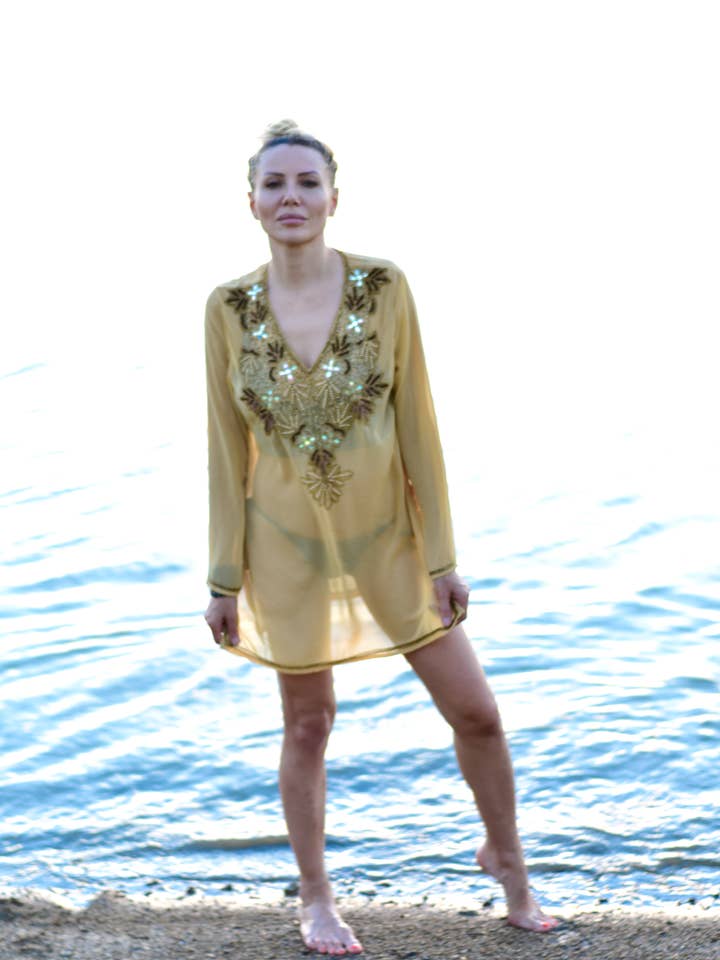 Tunique jaune unique en son genre pour la vente par Designz by Raga