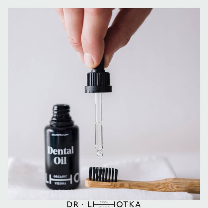 Dr. Lhotka Vienna Organics - Wholesale Mouthwash - Organic Dental Oil, vegan, parabene-free, no microplastics