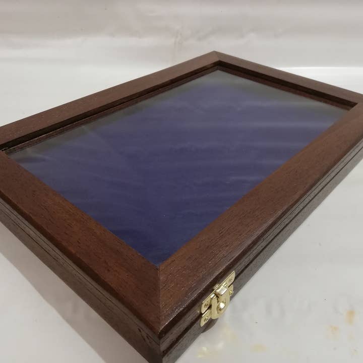 Vitrine en bois pour pièces de monnaie pour la vente par Coins&More