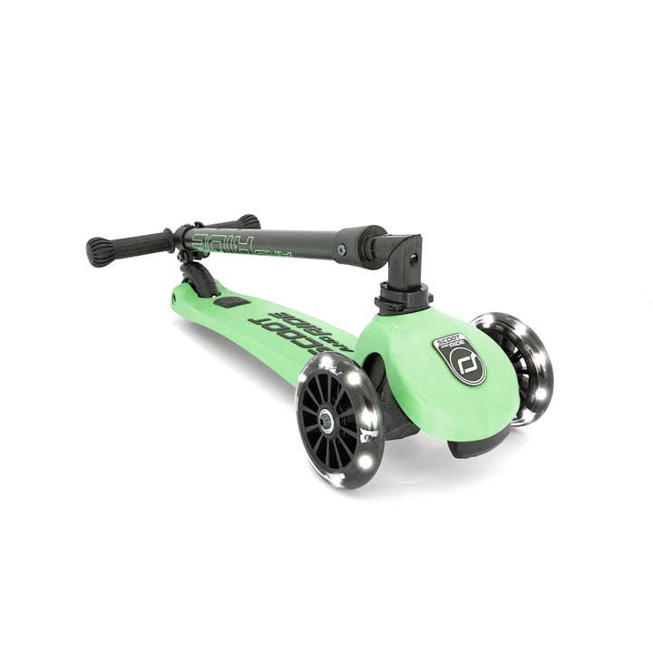Scoot & Ride - Wholesale Bike/Scooter - Kids - Highwaykick 3 Scooter with LED Wheels Kiwi