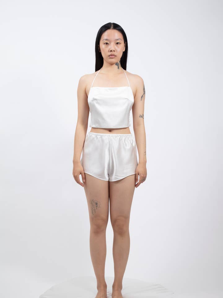 LL.15001 SHORTS WITH SLIT for wholesale by Lieu Le