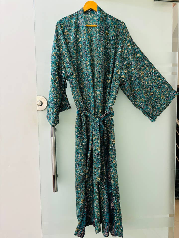 Meghcraft – wholesale Kimono – Women's – Recycled Silk kimonos for women - Body coverup7