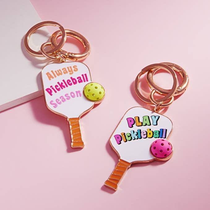 Chaveiro de esmalte com estampa W em forma de pickleball desportivo por atacado de Verita Lane