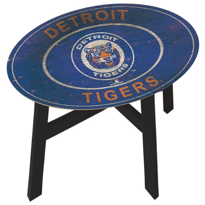 Table d'appoint avec logo du patrimoine des Detroit Tigers pour la vente par Fan Creations