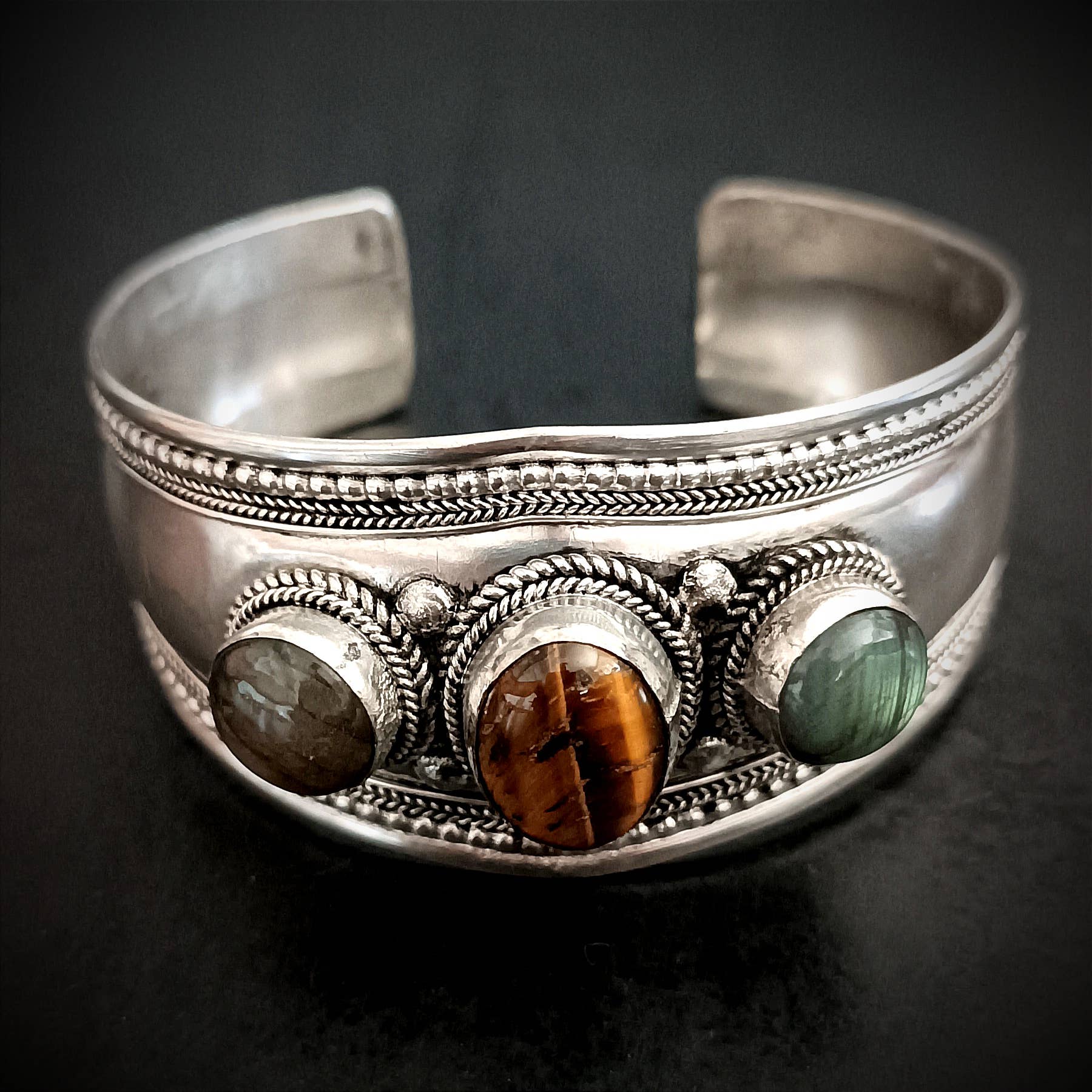 Unique Brand – wholesale Manschettarmband – Tibetansk Kalai Armband8