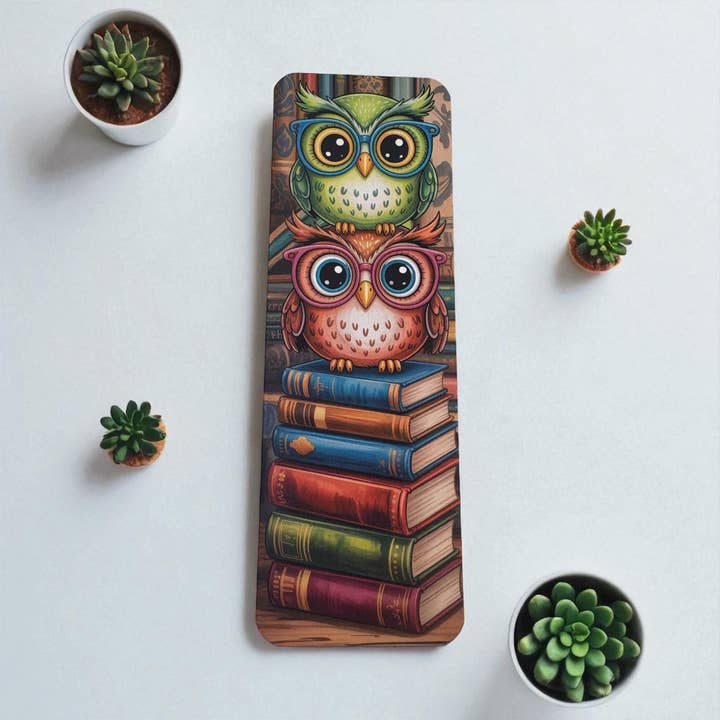 Marque-page imprimé avec une belle illustration de hibou sur des livres, Sauve-page, Cadeau pour amateur de livres pour la vente par simply creative