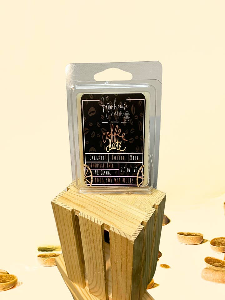 La cire de soja au café et aux dattes fond pour la vente par Farmhouse Charm Candles Inc.
