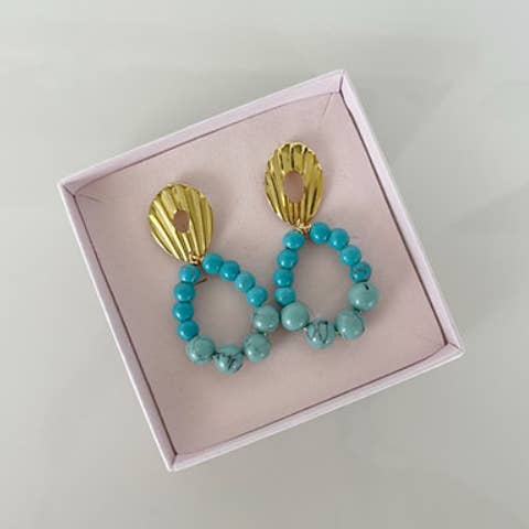 Liviana Lisbon - Wholesale Hangende/ronde oorbellen - Viviane goudkleurige oorbellen met turquoise1