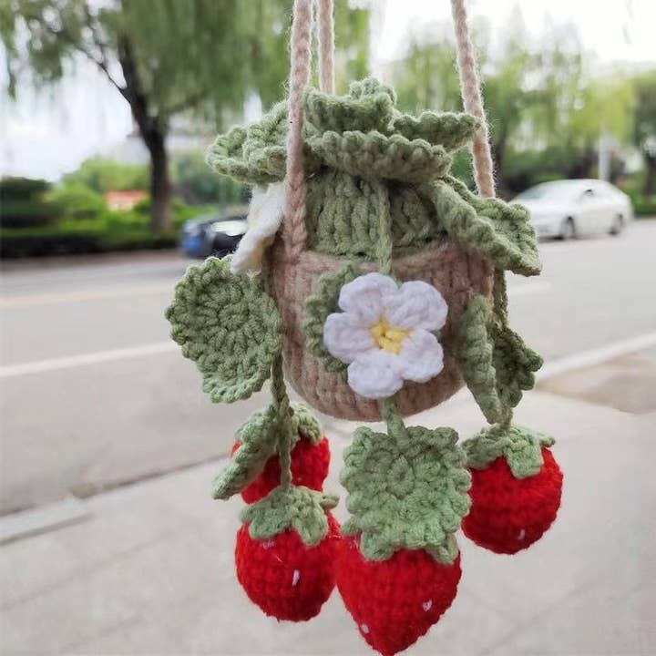 Anh2 LTD - Vendita all'ingrosso Ciondolo decorativo per auto - Unisex - Simpatici accessori da appendere allo specchietto dell'auto con pianta di fragole all'uncinetto