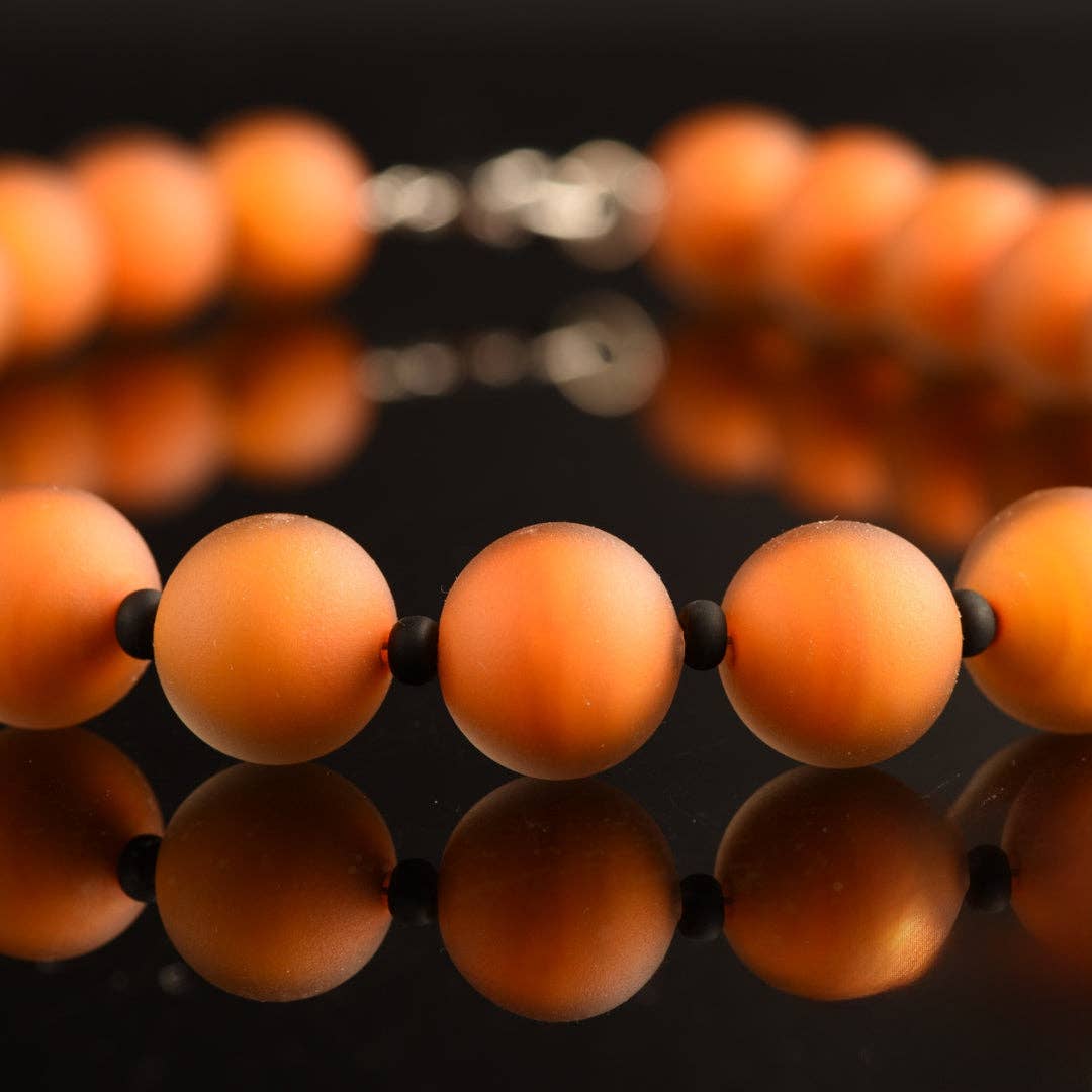 Mazzega Art & Design - Vendita all'ingrosso Collane di perline/perle - La collana Tosca Colore in vetro di Murano è composta da 25 perle Tosca, colori pastello e un rivestimento satinato trasparente.0