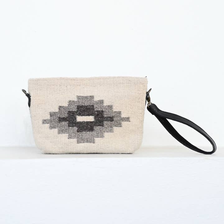 AMASOUK - Wholesale Clutch Bag - Women's - Lorna Convertible Clutch