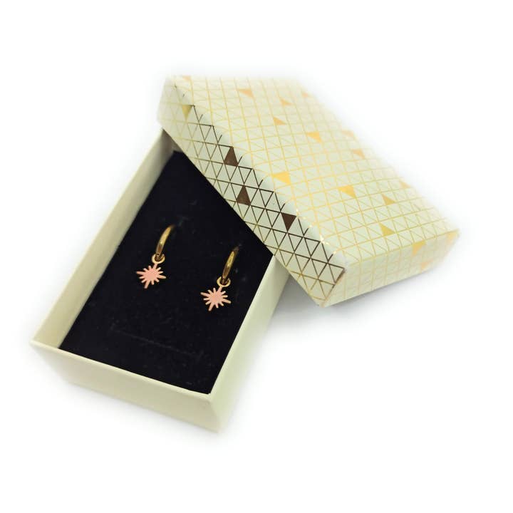 BRANDELIA - Wholesale Dangle Earrings - Pendant Earrings · Nude Star Gold Hoop7