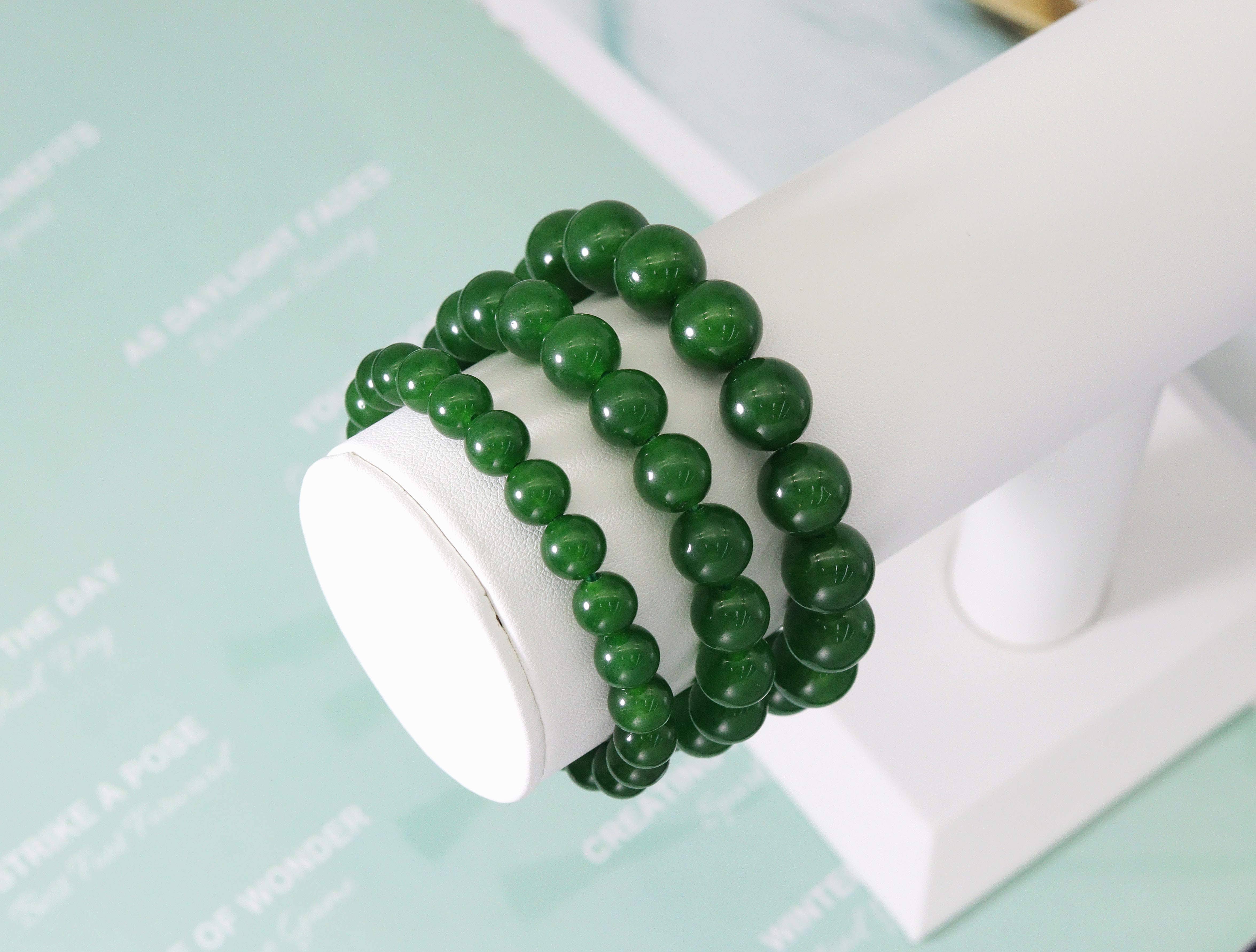 BestBeads&Beyond - Vente Bracelet de perles - Bracelet extensible rond lisse en jade vert naturel, 7 pouces environ, Sku#EF1071
