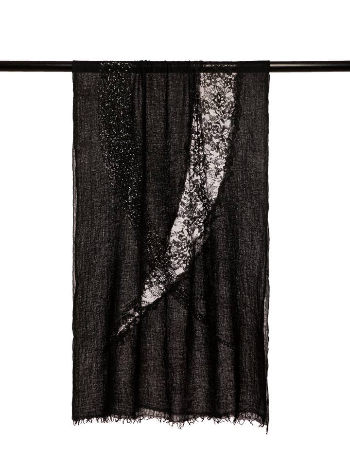 Écharpe en dentelle brodée Jade Moon pour la vente par OO-TO