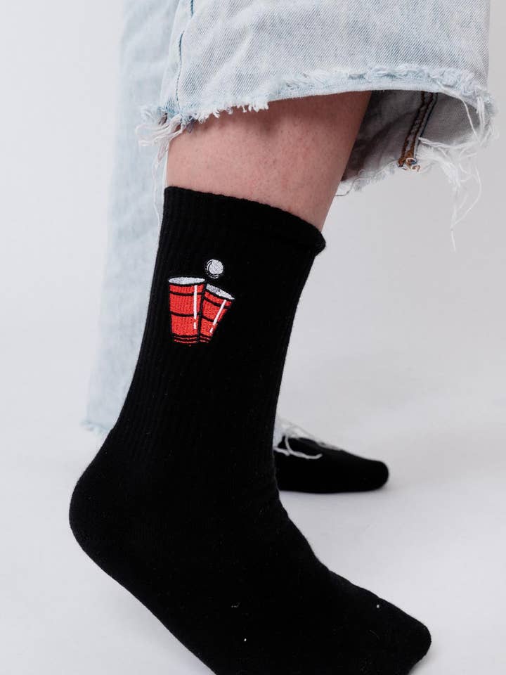 Beerpong | Embroidered organic cotton socks for wholesale by Fashion Drinks