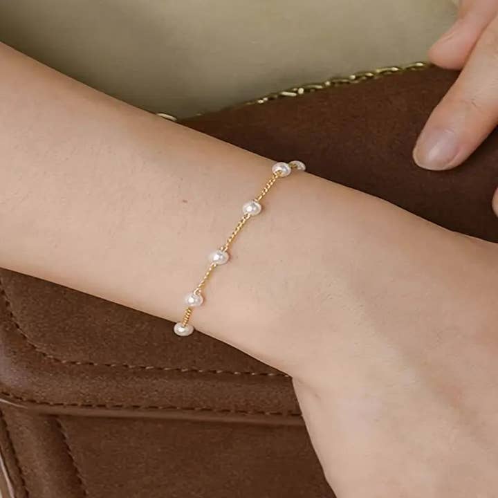 Bracelet Chaîne Fine avec Perles Imitation Élégantes, Style Bohème Vintage pour la vente par Huis Van Merken