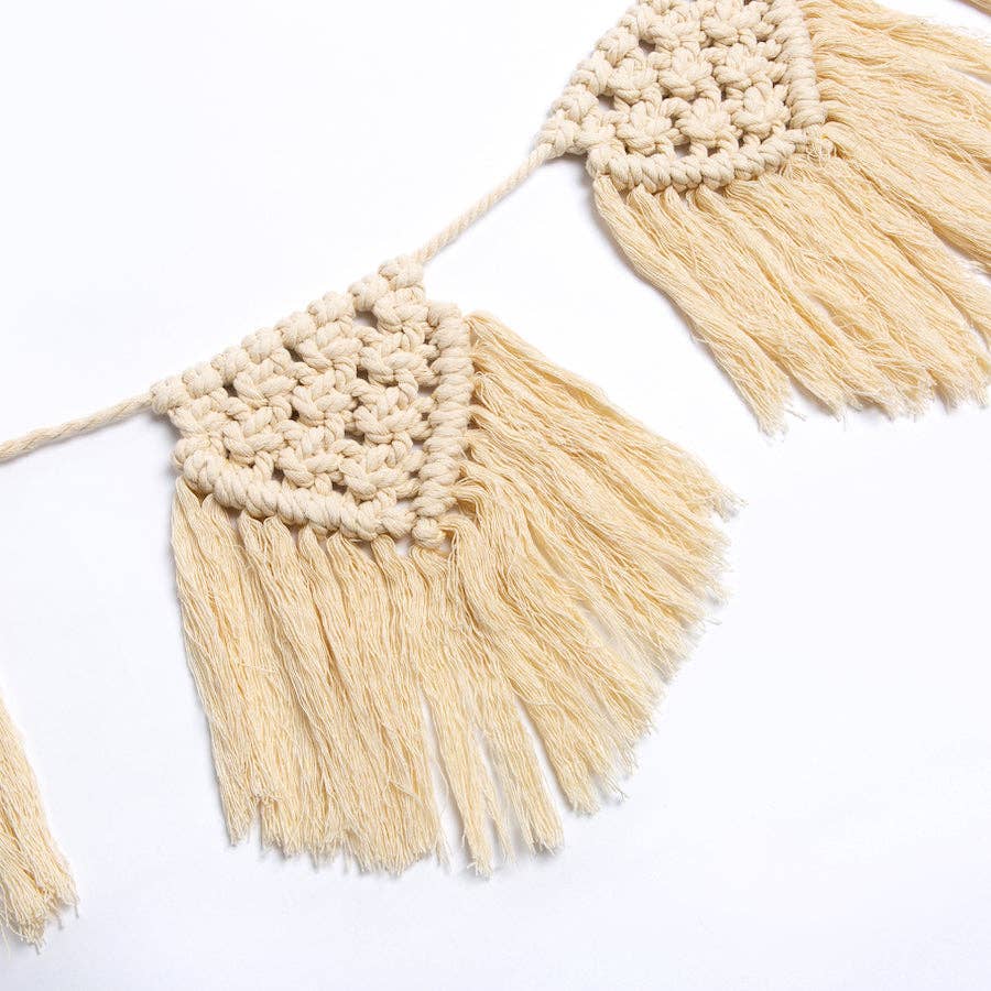 Crema Naturale Kit artigianale con bandierine in macramè in vendita all'ingrosso su Faire1