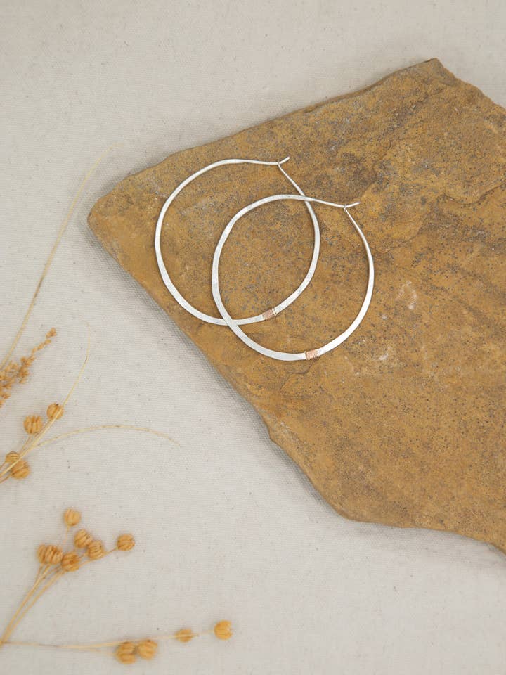Medium Hoops för wholesale av Lonewolf Collective