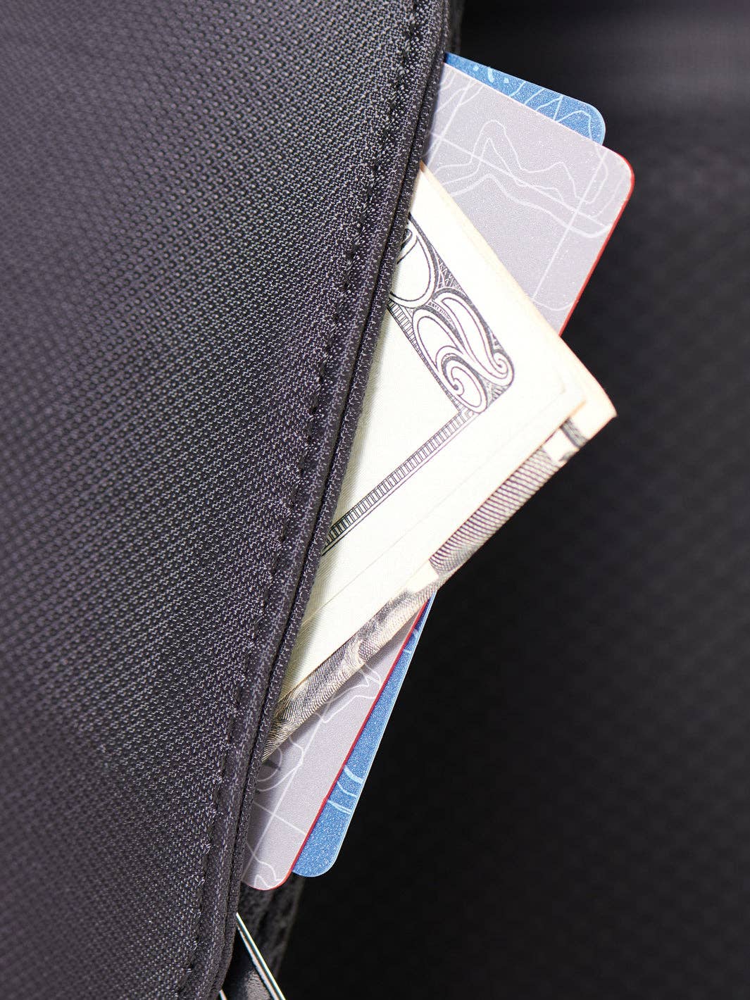 Svart EZRI Elite för wholesale på Faire10