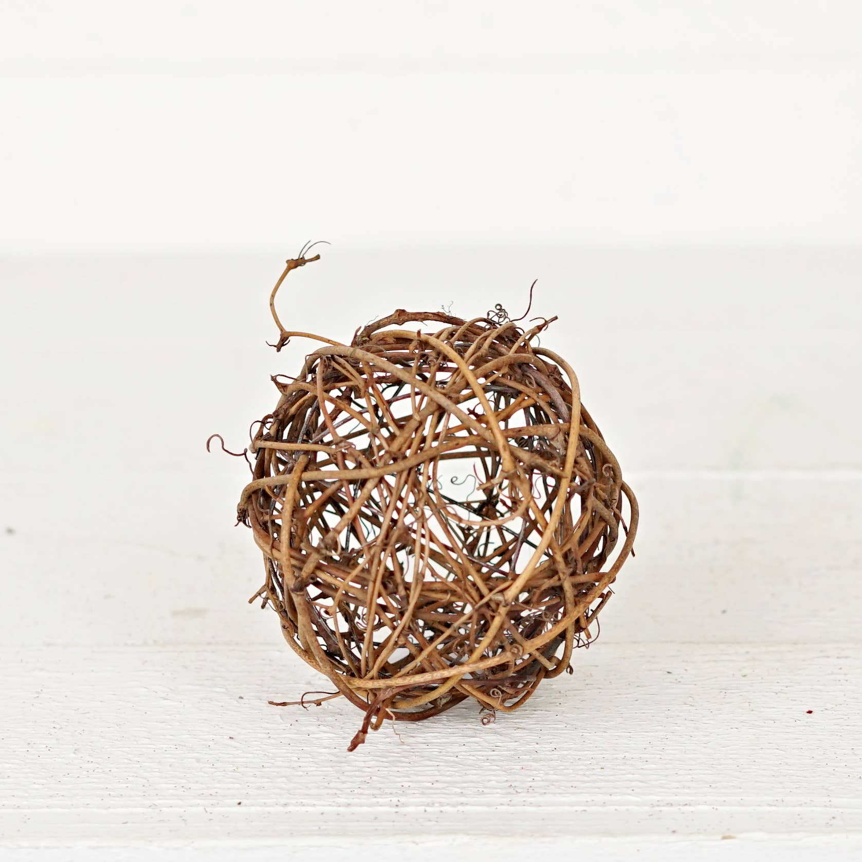 Holiday Depot Inc. - Wholesale Decorative Tabletop Object - M30900- 4in Grapevine Twig Ball-Brown3