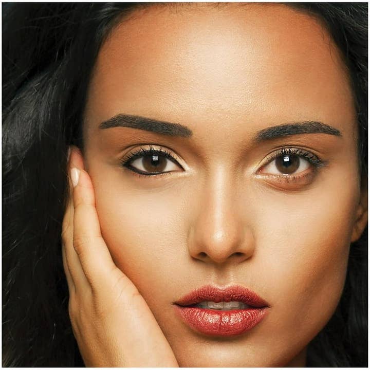 VIAI Beauty - Wholesale Face Concealer - REVOLUTION Ultra Cover & Concealer Palette