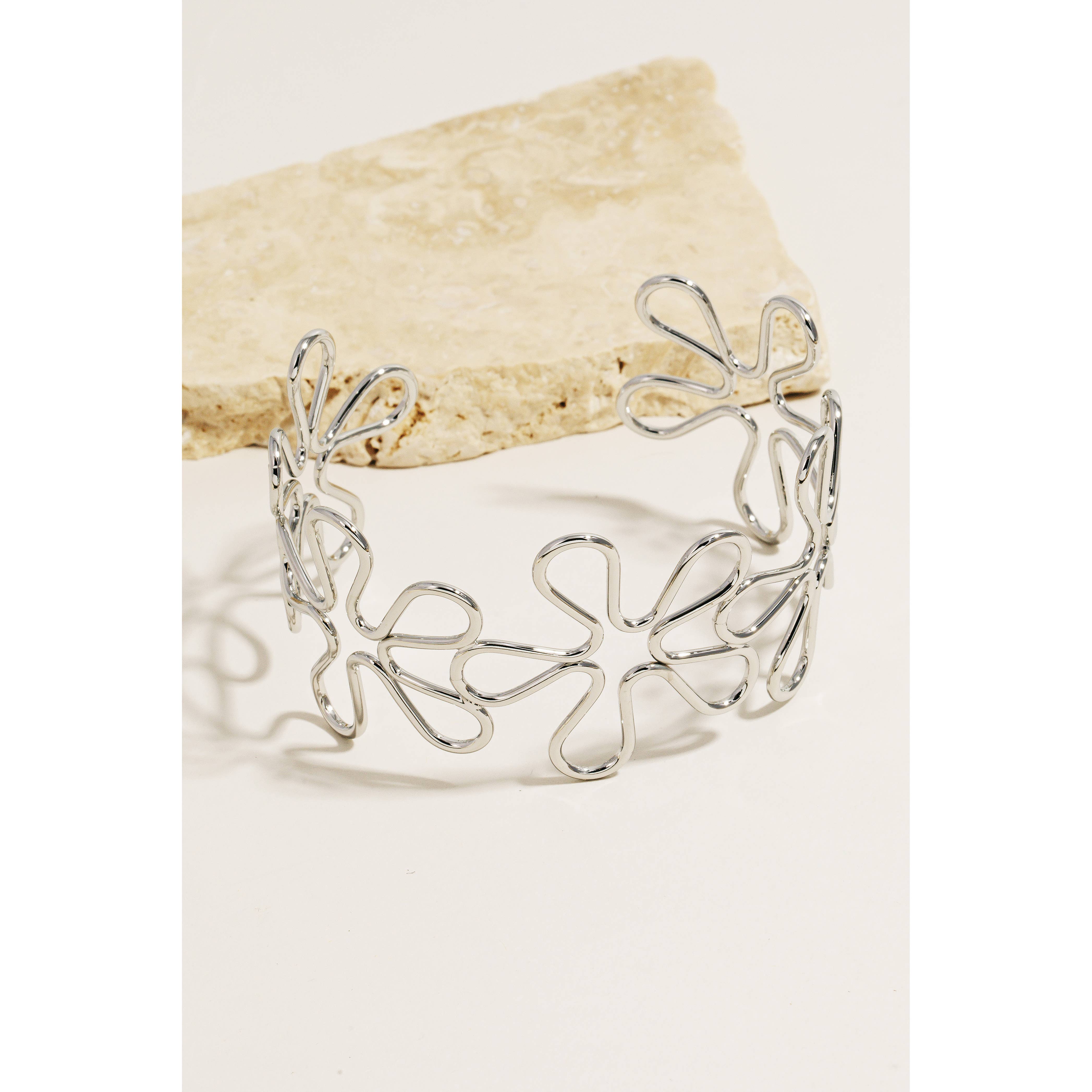 Anarchy Street – wholesale Cuff bracelet – Metallic Wire Flower Cuff Bracelet3