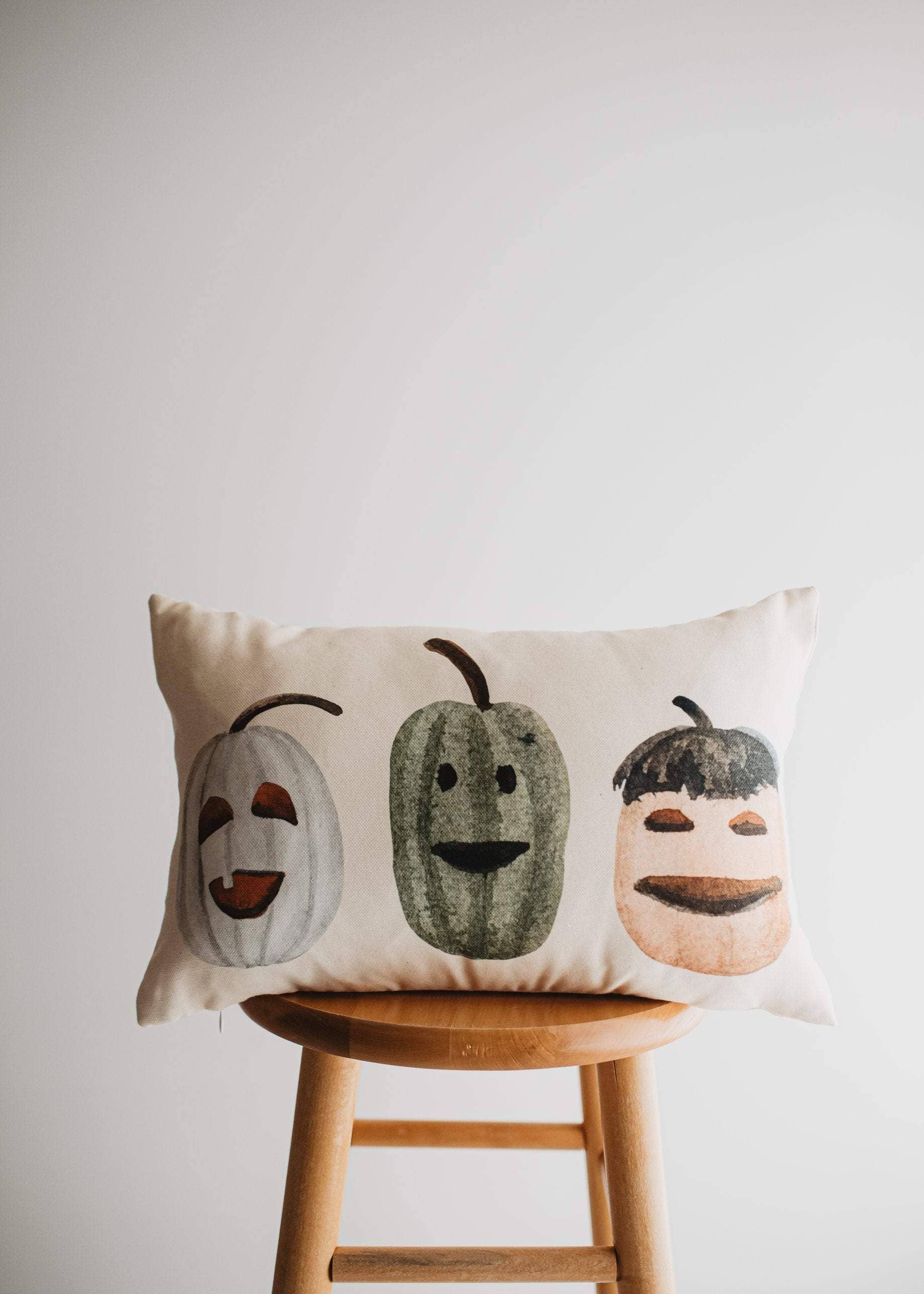 UniikPillows - Vente Housse de coussin - Housse d'oreiller lombaire Primitive Jack o Lantern | Décoration d'Halloween 18x12 | Décor d'automne | Décoration de chambre | Oreillers décoratifs | Cadeau pour elle