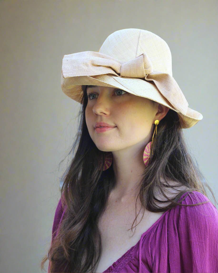 Shebobo - Vendita all'ingrosso Cappello di paglia - Donna - Cappelli da sole in paglia con tesa da 3" e grande fiocco di Cara1