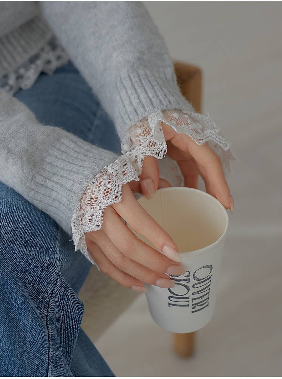 KY CREATION PARIS - Wholesale Cardigan - Women's - Knit cardigan with lace and pearl buttons6